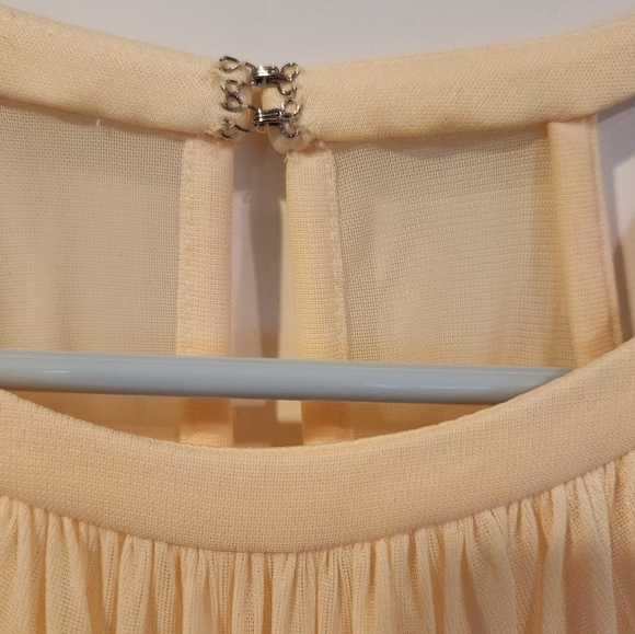 David's Bridal Formal Yellow Halter Dress Size 6 - Picture 2 of 7